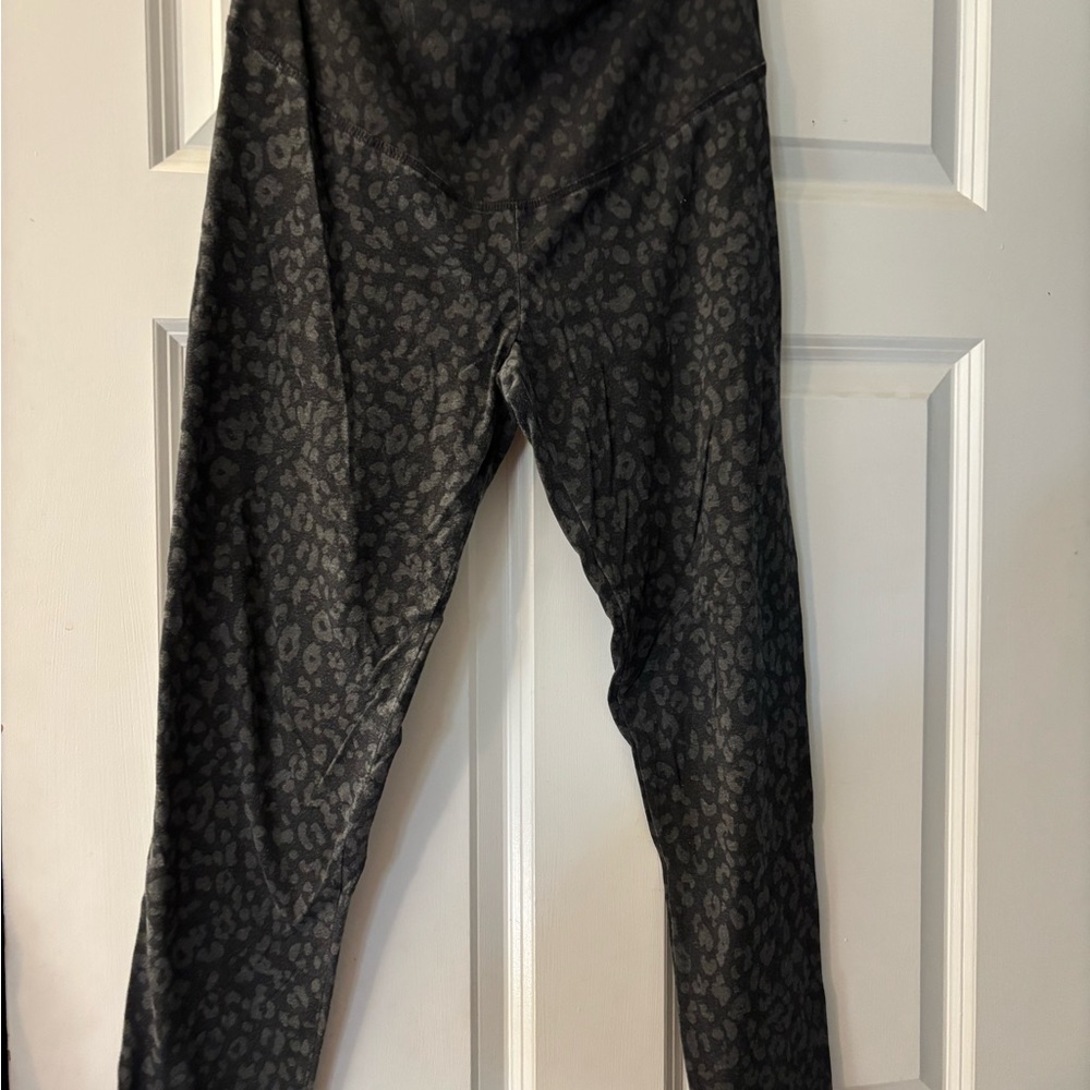 Old Navy Black Leopard Print Leggings